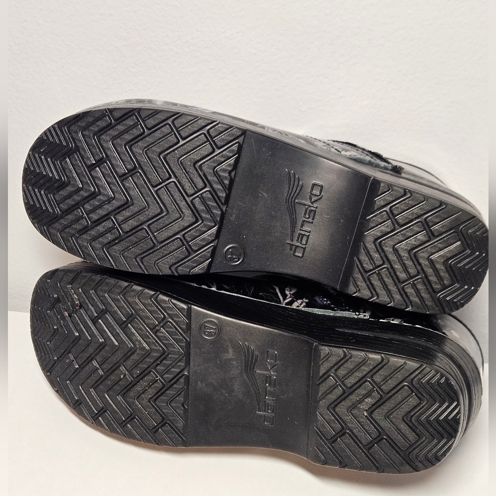 Dansko Women's Metallic Floral Print Slip-On Shoes, Sz 37, US Sz 6.5-7 - Picture 5 of 12